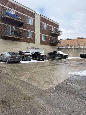 6961 Vine Street 301, Indian Head Park, IL 60525