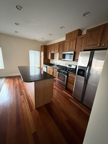 6961 Vine Street 301, Indian Head Park, IL 60525