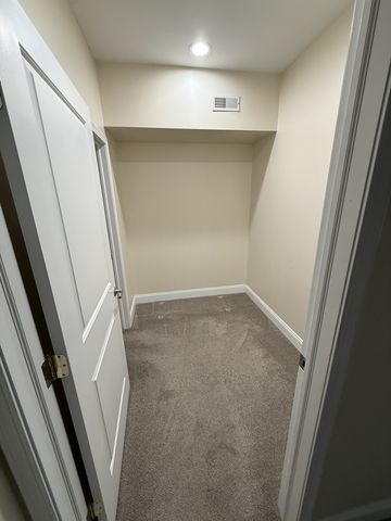 6961 Vine Street 301, Indian Head Park, IL 60525