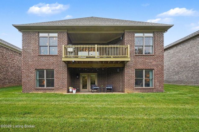 2105 Centurion Way, Louisville, KY 40245
