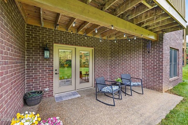 2105 Centurion Way, Louisville, KY 40245