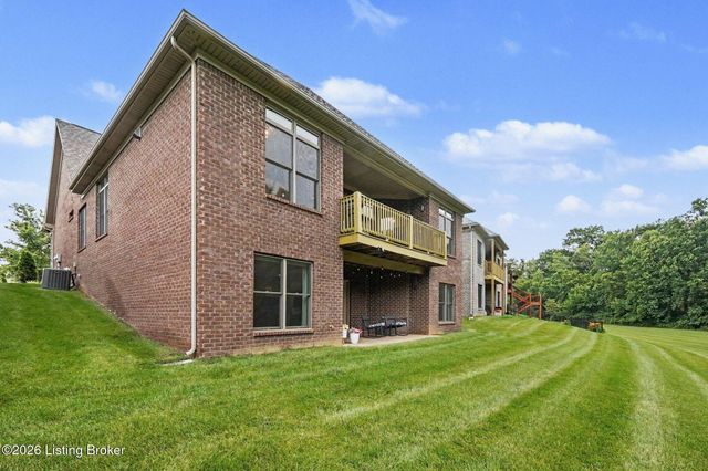 2105 Centurion Way, Louisville, KY 40245