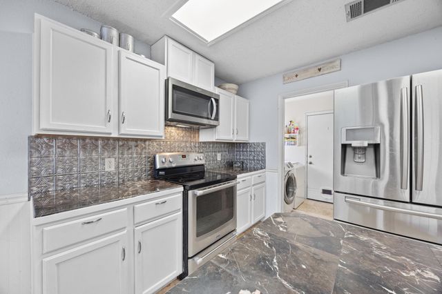 1001 Canterbury TRL, Georgetown, TX 78626