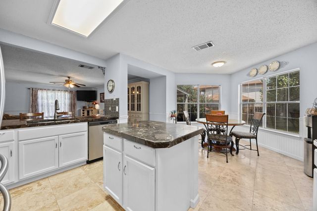 1001 Canterbury TRL, Georgetown, TX 78626