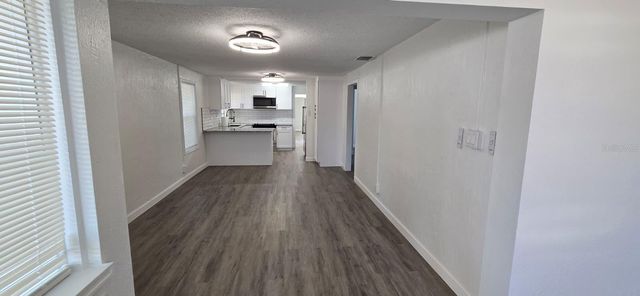 3900 50TH AVENUE N, St Petersburg, FL 33714