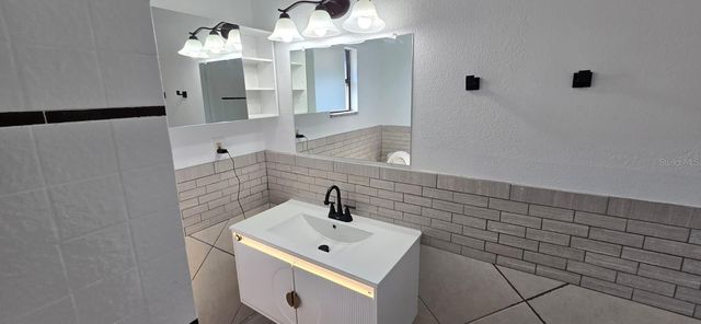 3900 50TH AVENUE N, St Petersburg, FL 33714