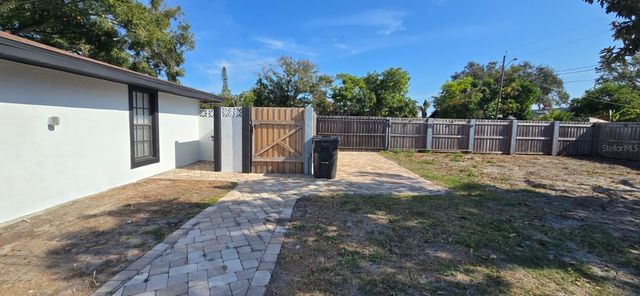 3900 50TH AVENUE N, St Petersburg, FL 33714