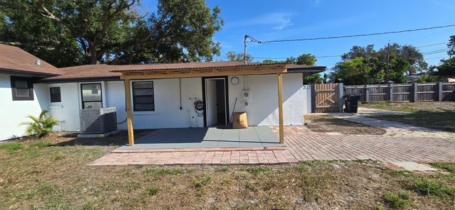 3900 50TH AVENUE N, St Petersburg, FL 33714