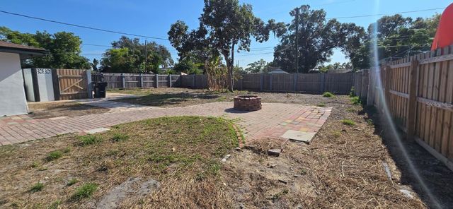 3900 50TH AVENUE N, St Petersburg, FL 33714