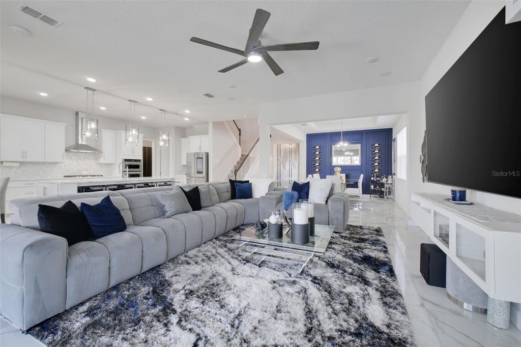 Image 18 of property listing at 13827 TYBEE BEACH LANE, Orlando, FL 32827