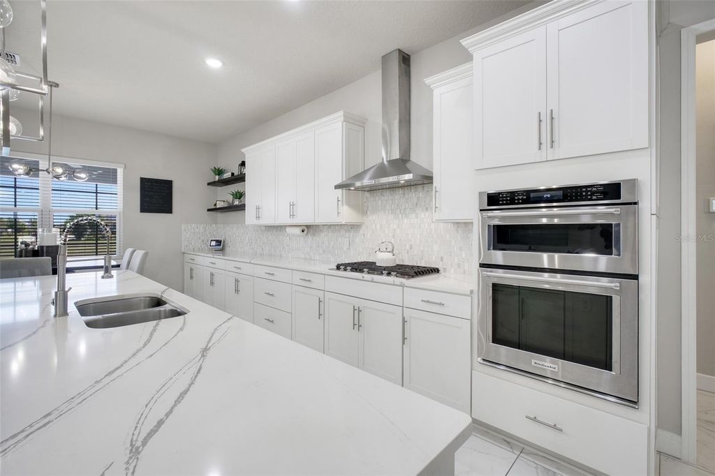 Image 25 of property listing at 13827 TYBEE BEACH LANE, Orlando, FL 32827