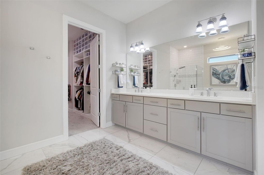 Image 34 of property listing at 13827 TYBEE BEACH LANE, Orlando, FL 32827