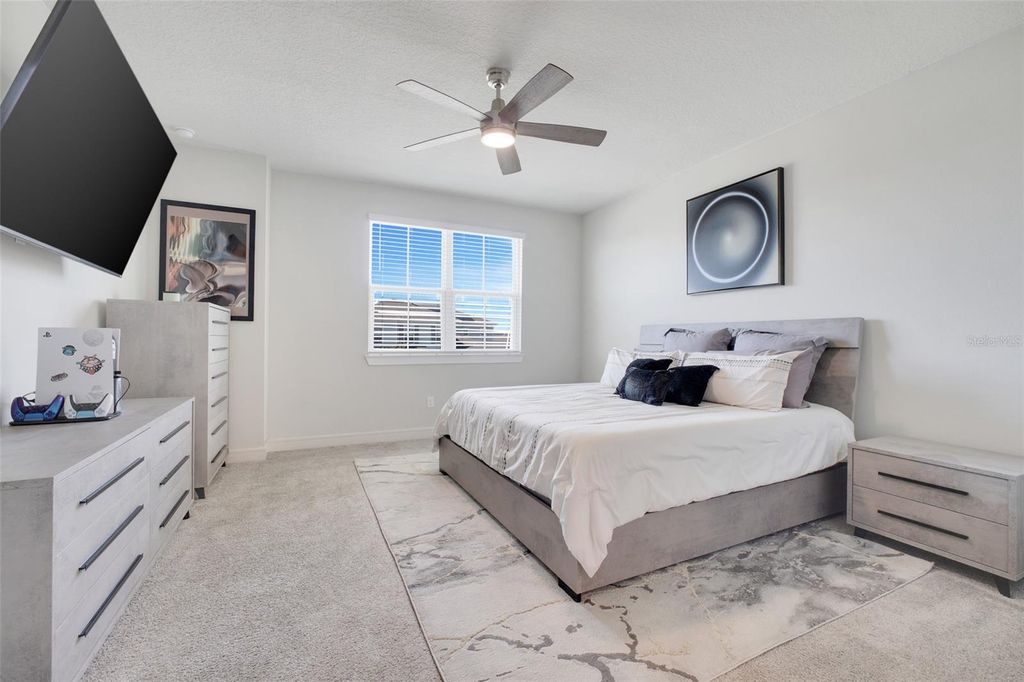 Image 42 of property listing at 13827 TYBEE BEACH LANE, Orlando, FL 32827