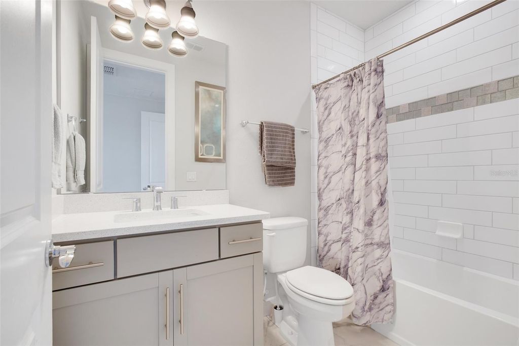 Image 44 of property listing at 13827 TYBEE BEACH LANE, Orlando, FL 32827