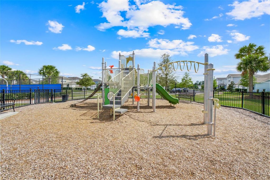 Image 71 of property listing at 13827 TYBEE BEACH LANE, Orlando, FL 32827