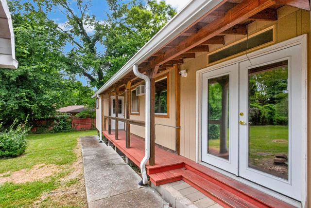 4913 Log Cabin Rd, Nashville, TN 37216