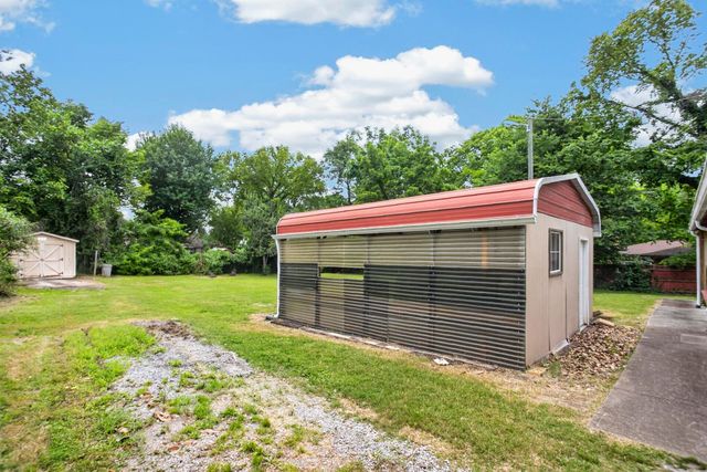 4913 Log Cabin Rd, Nashville, TN 37216