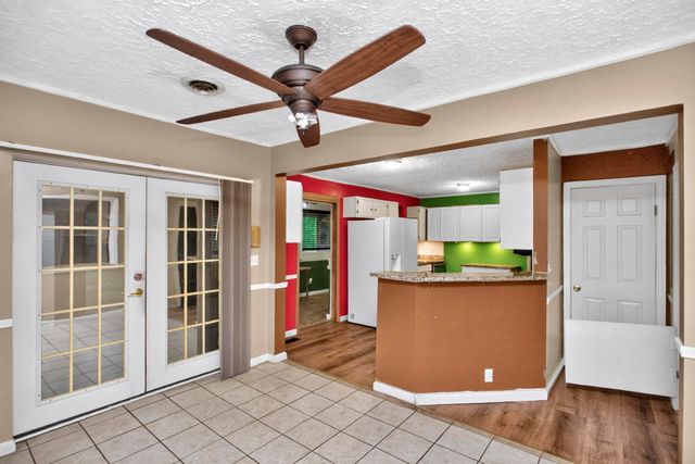 4913 Log Cabin Rd, Nashville, TN 37216