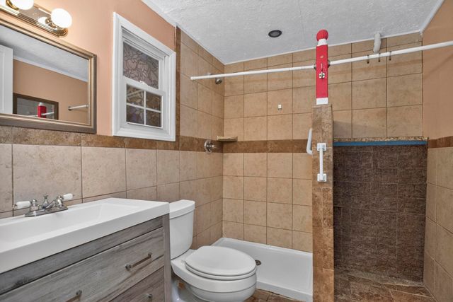 4913 Log Cabin Rd, Nashville, TN 37216