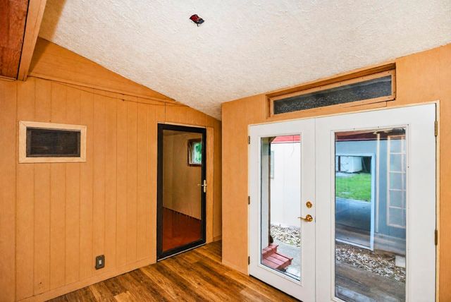 4913 Log Cabin Rd, Nashville, TN 37216