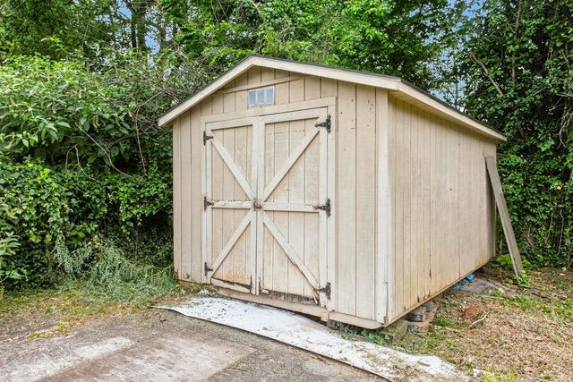 4913 Log Cabin Rd, Nashville, TN 37216