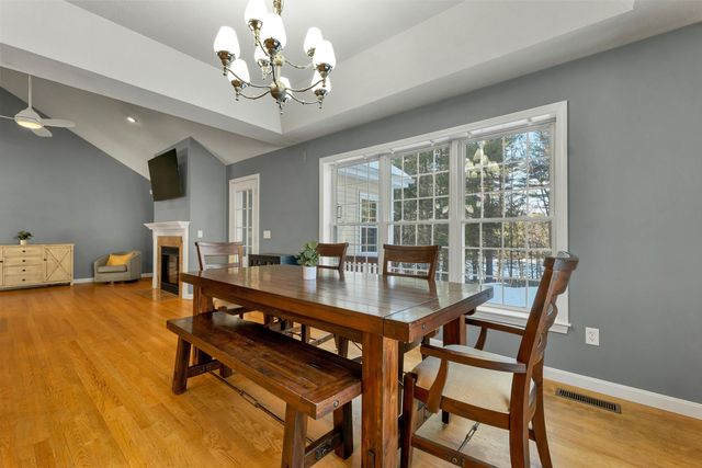 19 Sheffield Street, Hudson, NH 03051