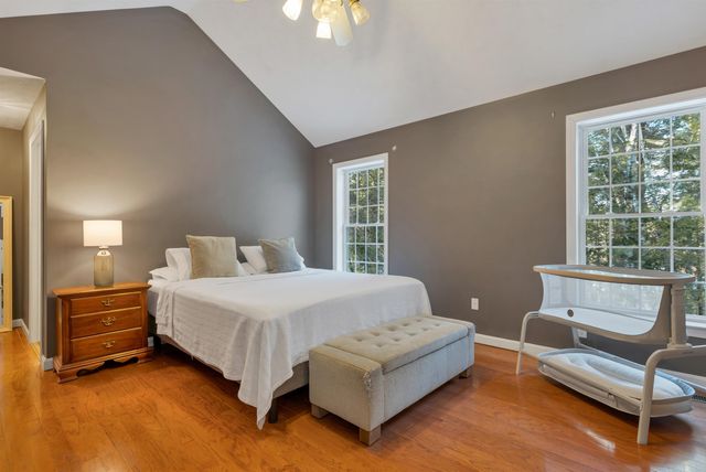 19 Sheffield Street, Hudson, NH 03051