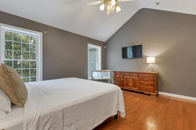 19 Sheffield Street, Hudson, NH 03051