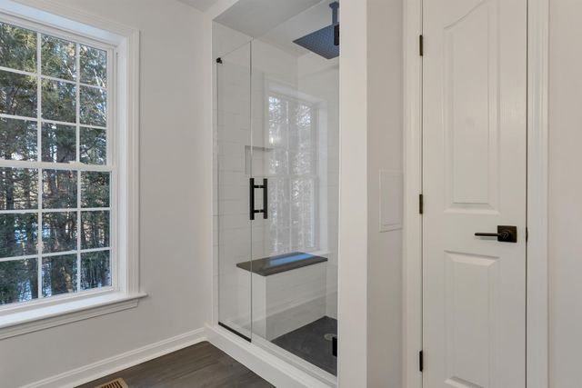 19 Sheffield Street, Hudson, NH 03051