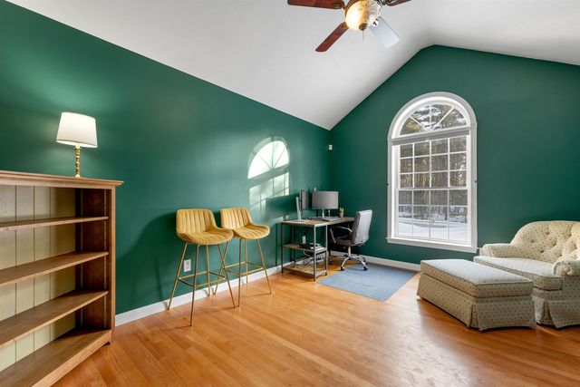 19 Sheffield Street, Hudson, NH 03051