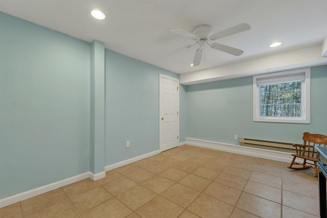 19 Sheffield Street, Hudson, NH 03051