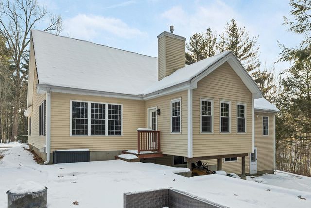 19 Sheffield Street, Hudson, NH 03051