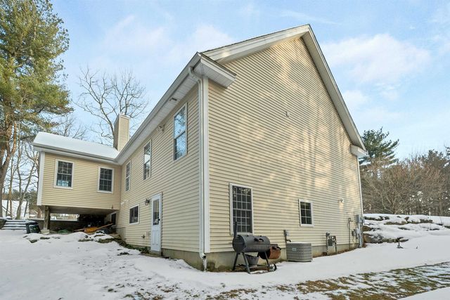 19 Sheffield Street, Hudson, NH 03051