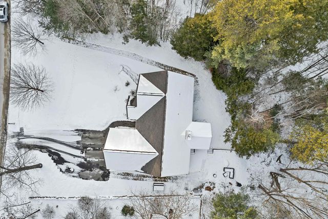 19 Sheffield Street, Hudson, NH 03051