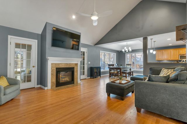 19 Sheffield Street, Hudson, NH 03051