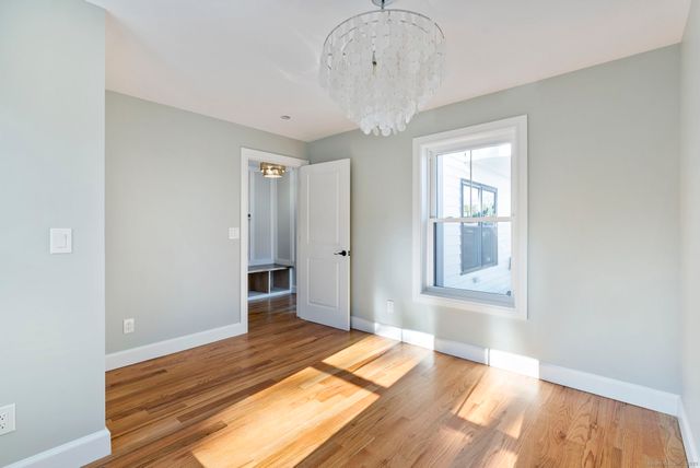 23 Clinton Avenue, Old Saybrook, CT 06475