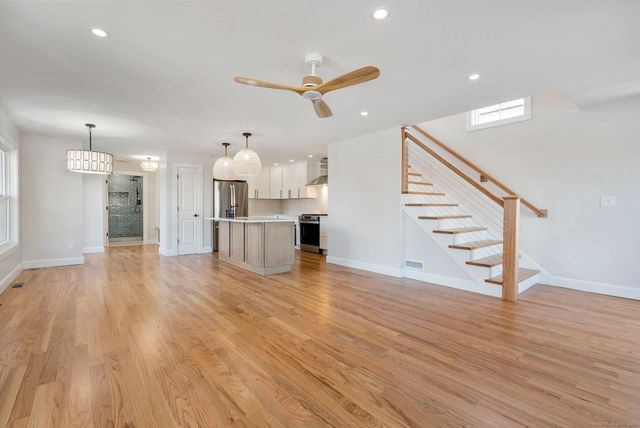 23 Clinton Avenue, Old Saybrook, CT 06475