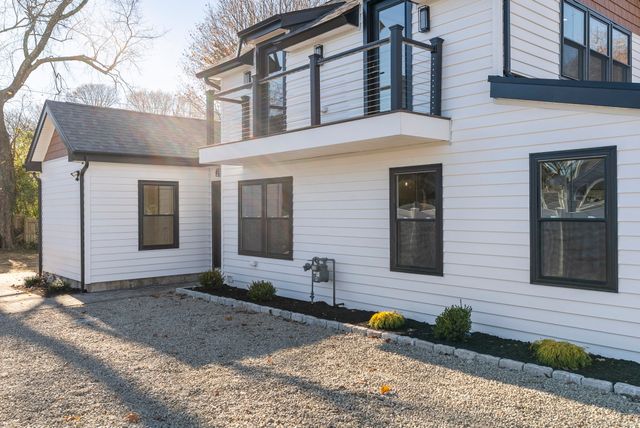 23 Clinton Avenue, Old Saybrook, CT 06475