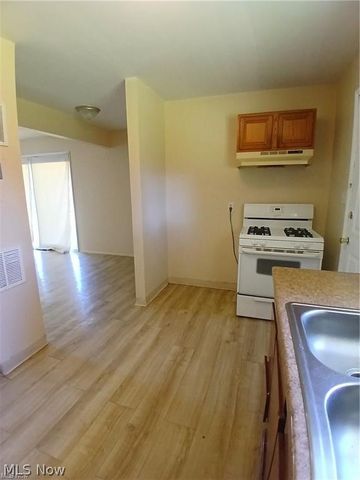 3025 Northgate Avenue, Youngstown, OH 44505