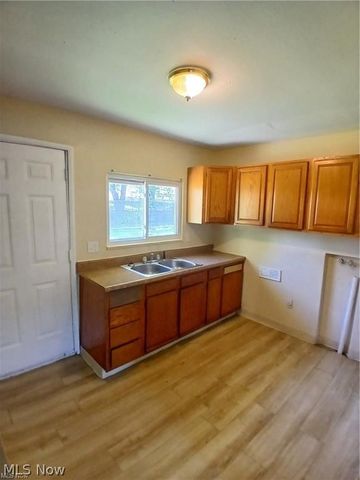 3025 Northgate Avenue, Youngstown, OH 44505