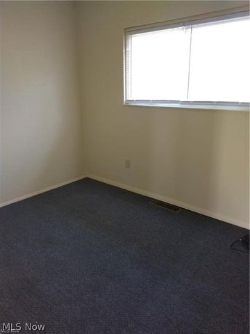 3025 Northgate Avenue, Youngstown, OH 44505