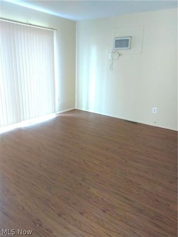 3025 Northgate Avenue, Youngstown, OH 44505