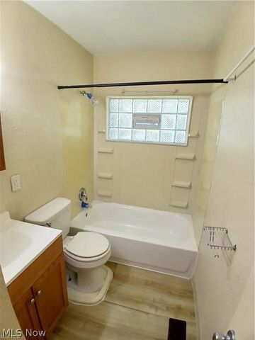 3025 Northgate Avenue, Youngstown, OH 44505