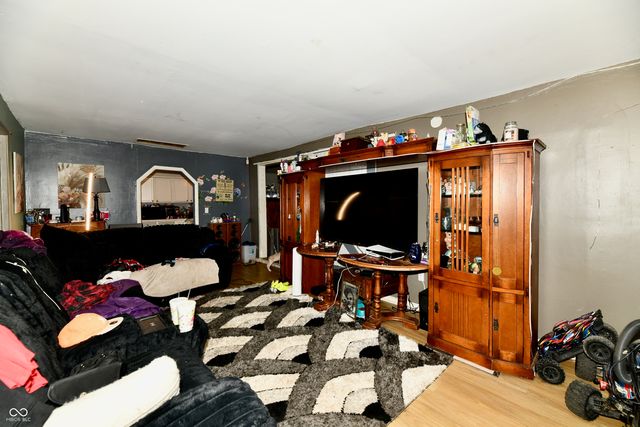 5623 E 18th Street, Indianapolis, IN 46218