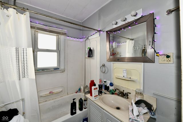 5623 E 18th Street, Indianapolis, IN 46218