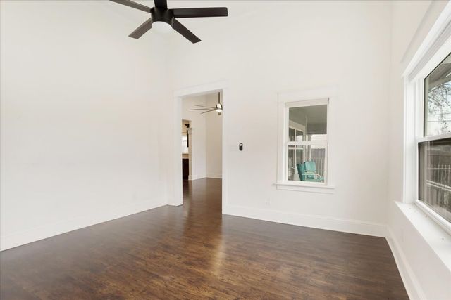 805 W Owings Street, Denison, TX 75020