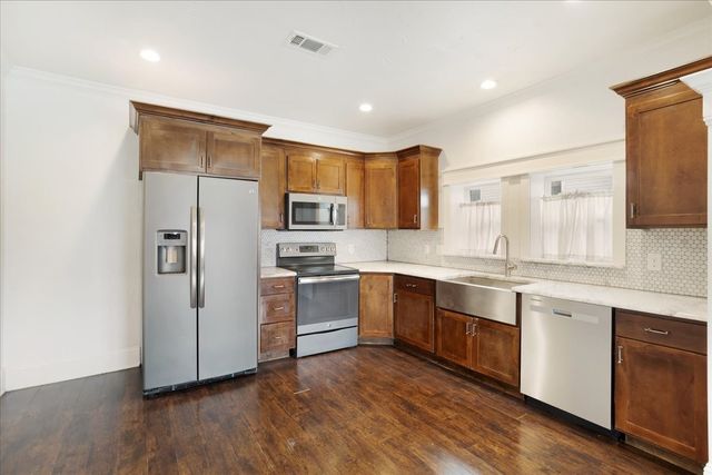 805 W Owings Street, Denison, TX 75020