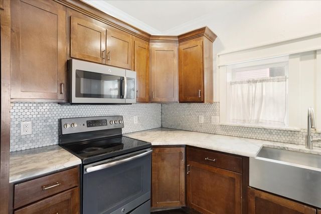 805 W Owings Street, Denison, TX 75020