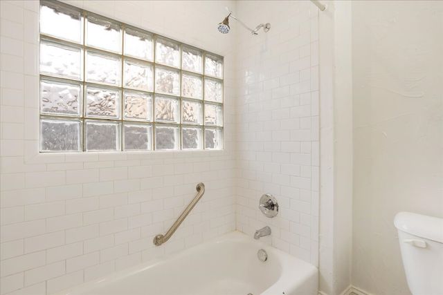 805 W Owings Street, Denison, TX 75020