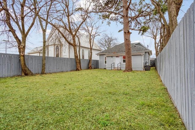 805 W Owings Street, Denison, TX 75020